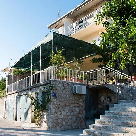 11545b Apartman *
