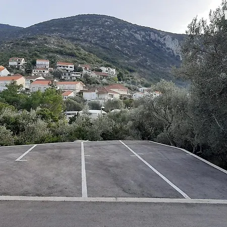 11545b Trpanj